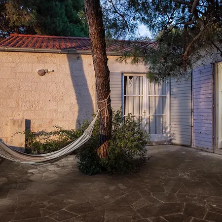 Mila Appartement Postira